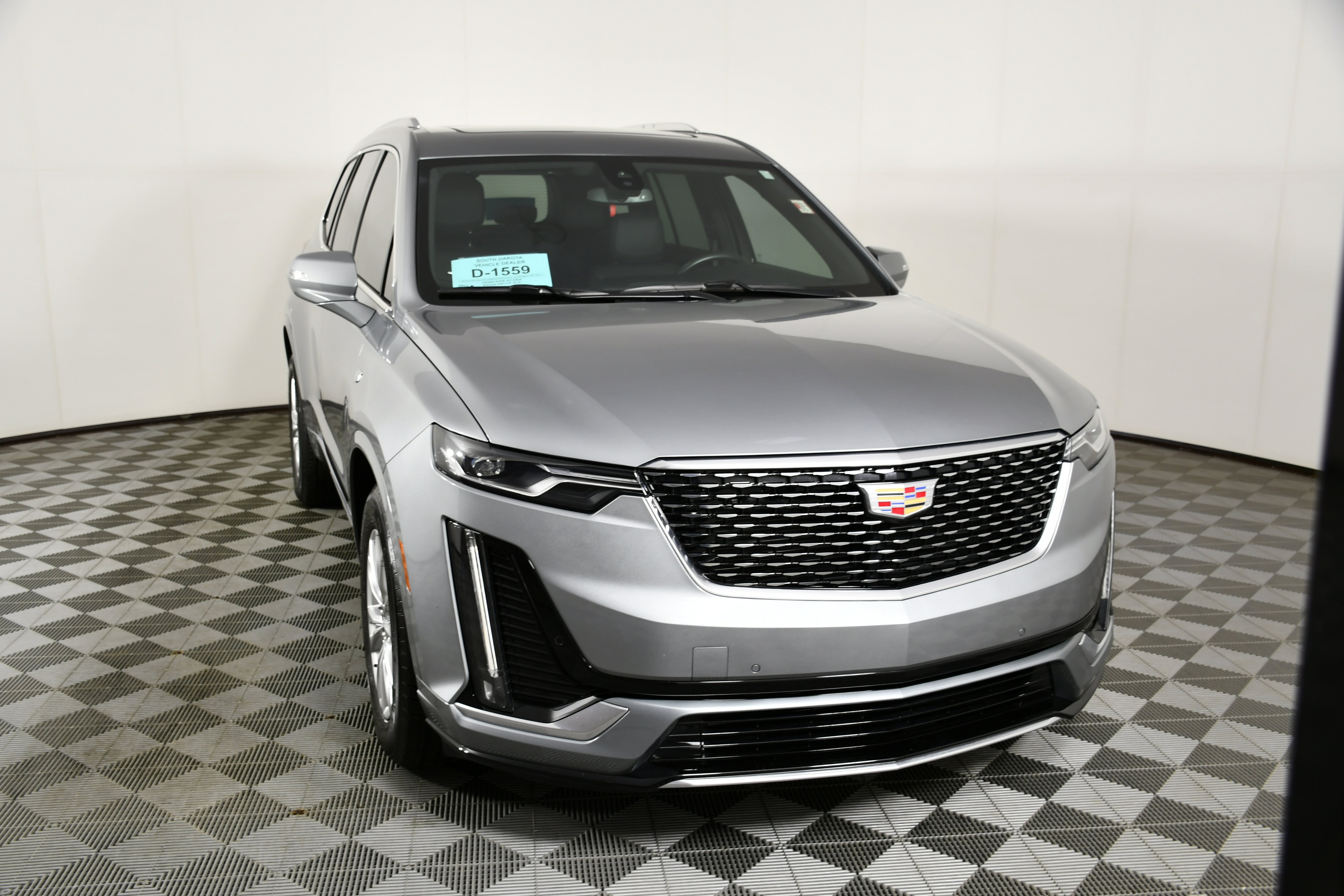 Used 2025 Cadillac XT6 Luxury image 3