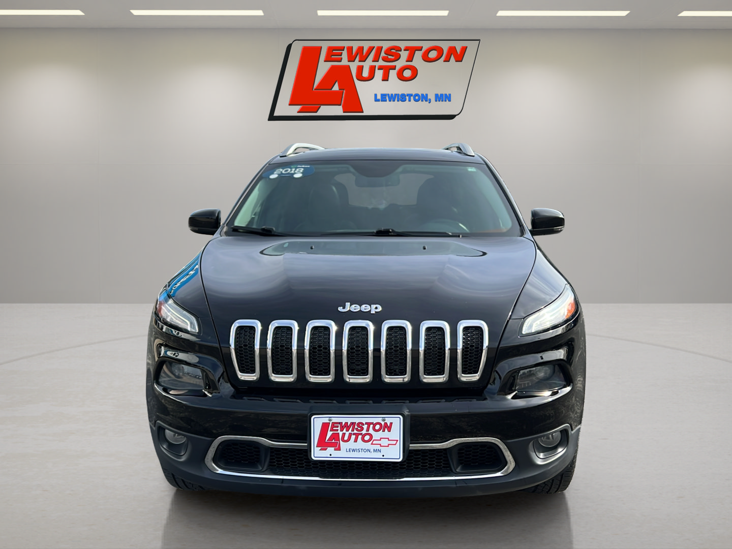 Used 2018 Jeep Cherokee Limited AWD/4WD image 9