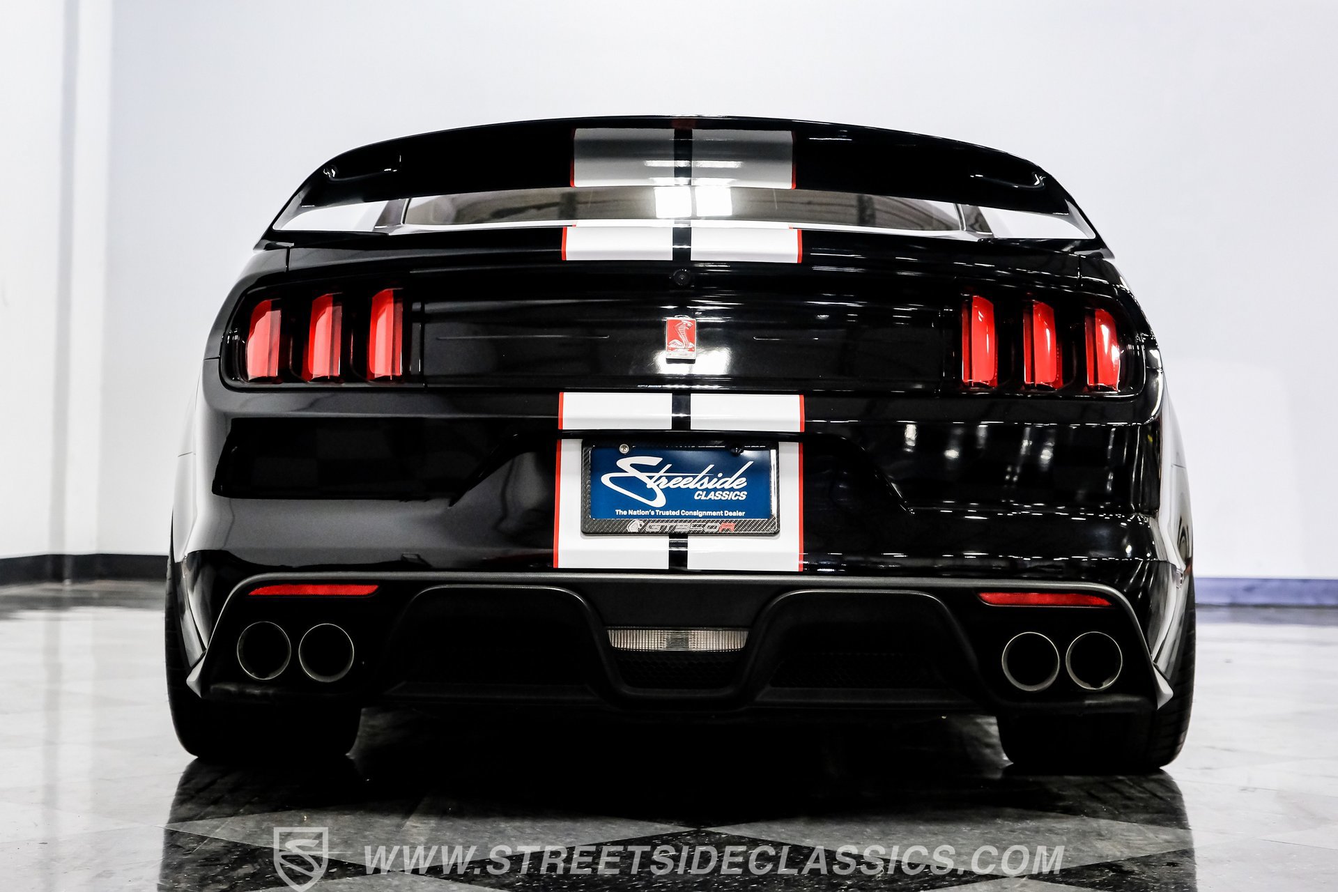 Used 2020 Ford Mustang Shelby GT350R w/ GT350R Equipment Group 920A RWD image 32
