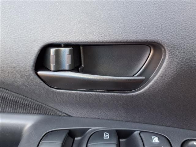 New 2025 Nissan Kicks Play S image 17