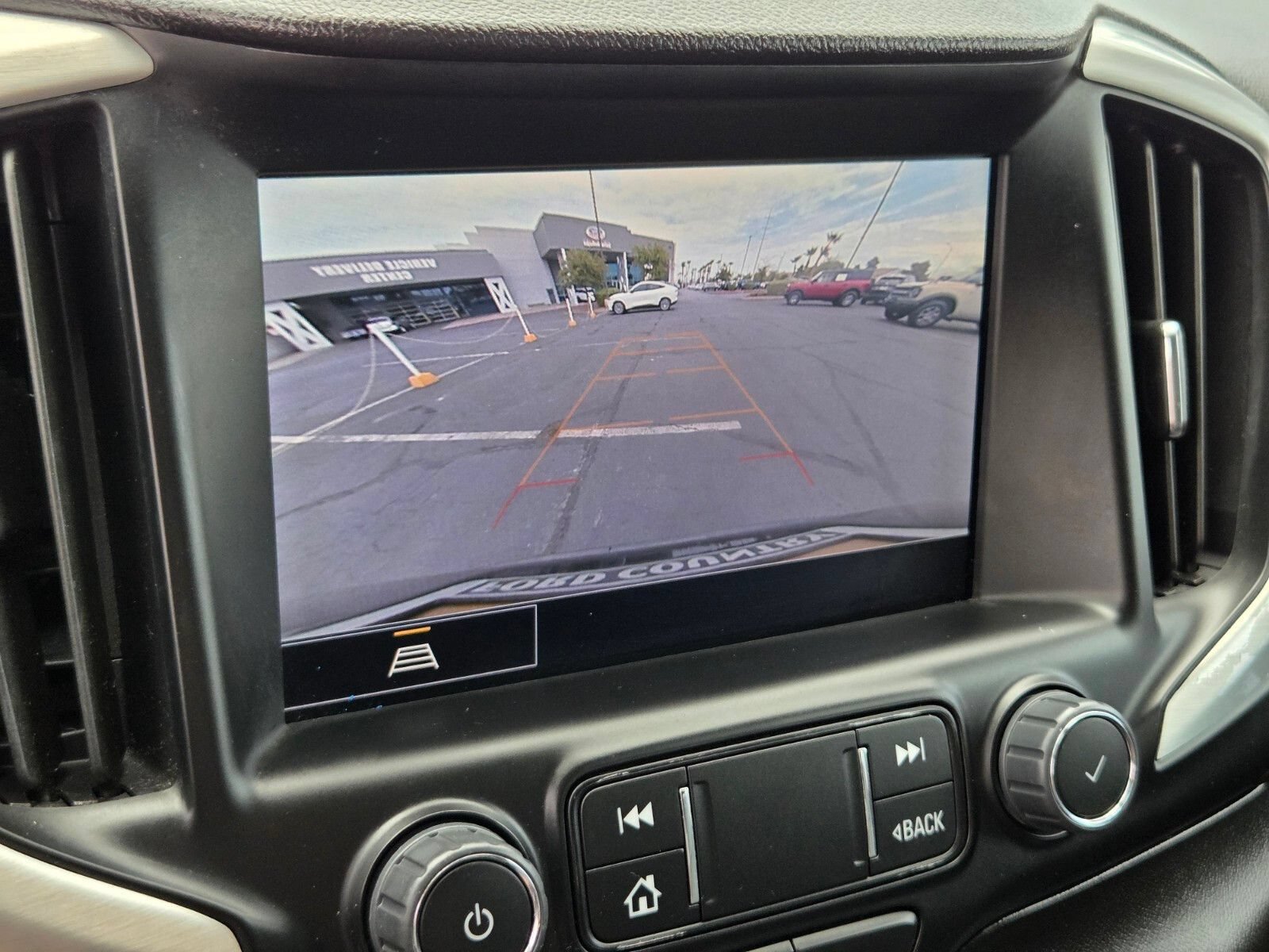Used 2024 GMC Terrain SLT FWD image 21