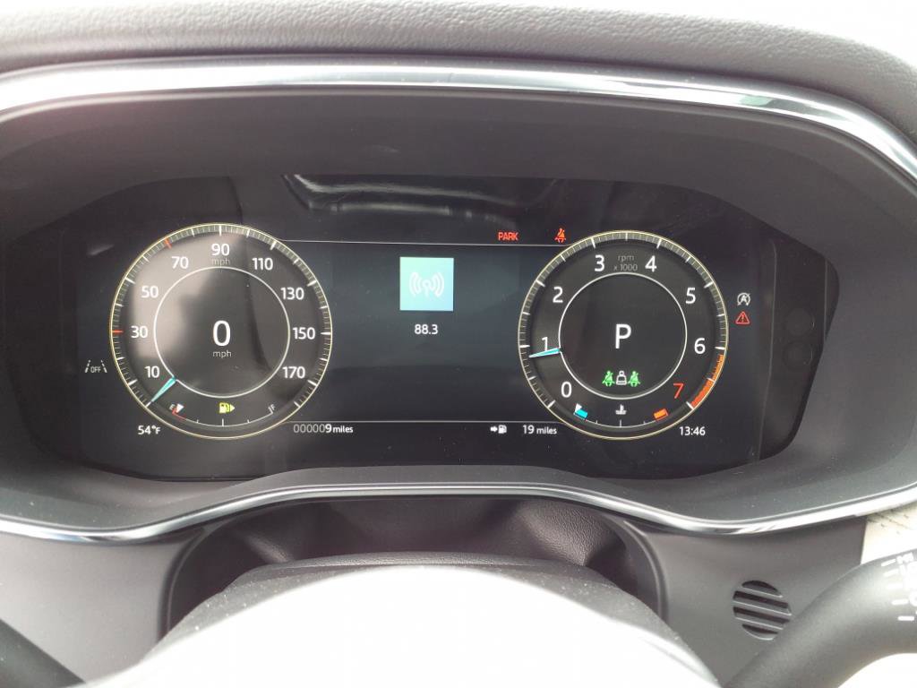 Certified 2026 Jaguar F-PACE R-Dynamic S image 17