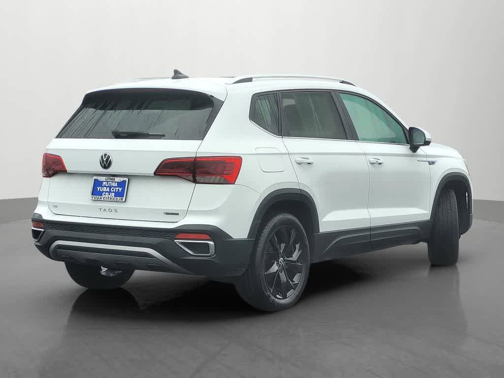 Used 2022 Volkswagen Taos SE w/ Panoramic Sunroof Package image 6