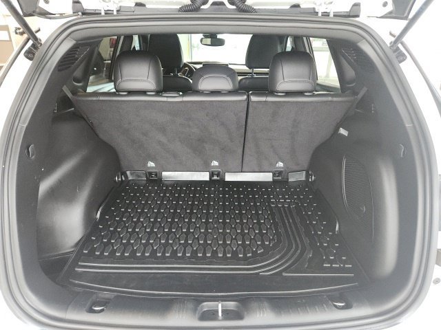 Used 2023 Jeep Compass Latitude w/ Sun and Sound Group AWD/4WD image 33