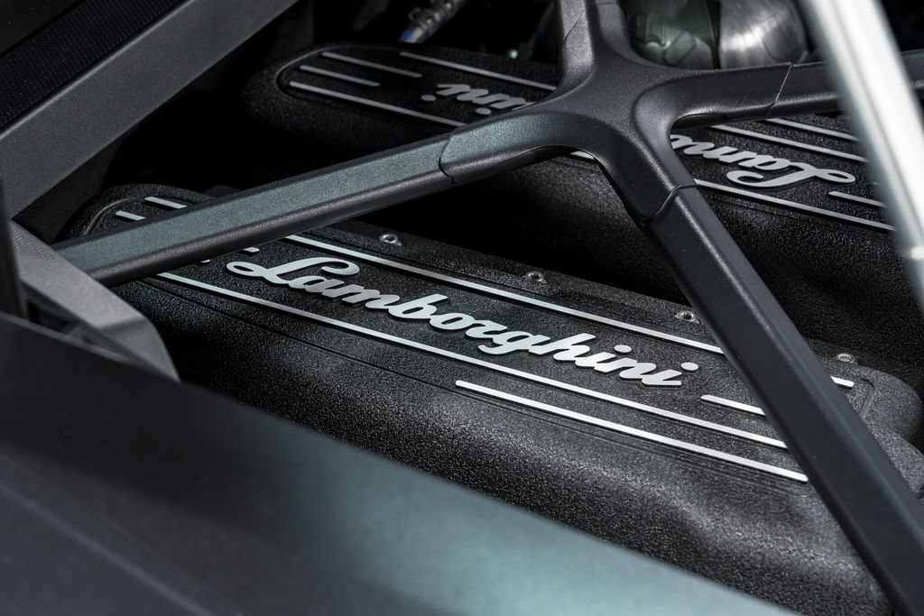 Used 2021 Lamborghini Huracan EVO RWD image 56