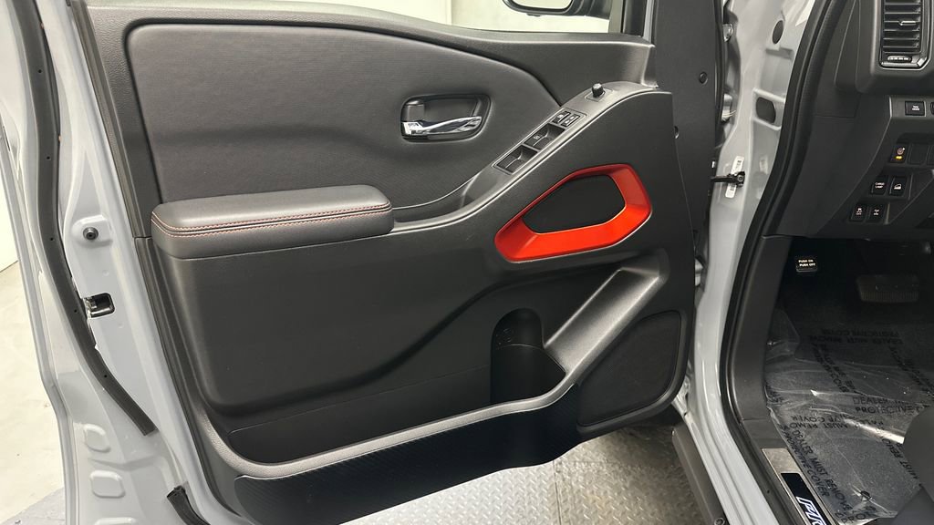 Certified 2023 Nissan Frontier PRO-4X w/ Pro Convenience Package image 14