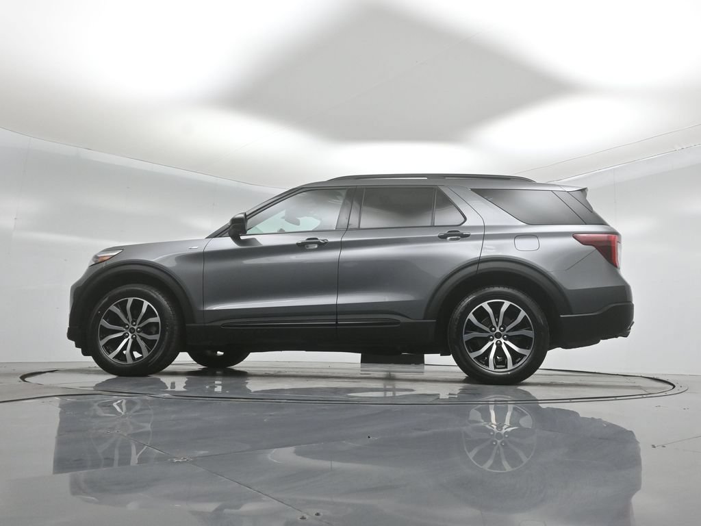 Certified 2022 Ford Explorer ST-Line w/ Class IV Trailer Tow Package AWD/4WD image 46