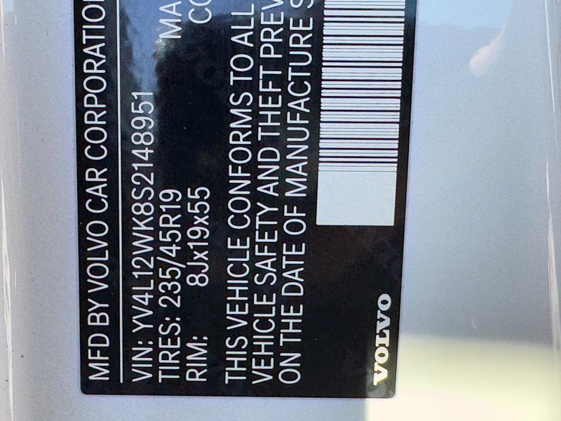 Certified 2025 Volvo V60 B5 Cross Country Plus image 25