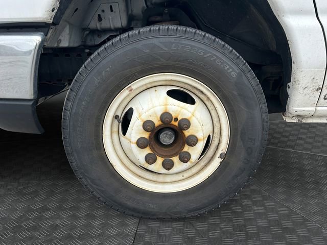 Used 2019 Ford E-350 and Econoline 350 Super Duty RWD image 13