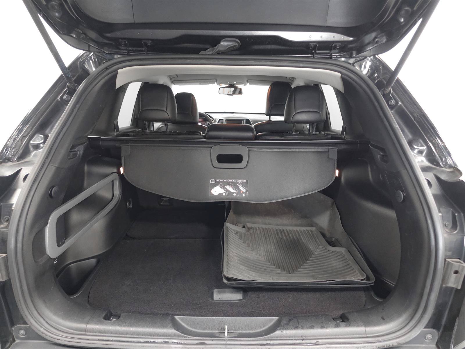Used 2015 Jeep Cherokee Limited AWD/4WD image 12