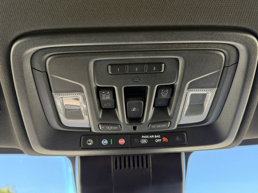Used 2025 GMC Sierra 2500 AT4 w/ AT4 Premium Plus Package AWD/4WD image 20
