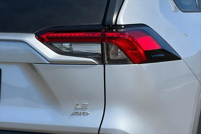 Certified 2023 Toyota RAV4 LE AWD/4WD image 31