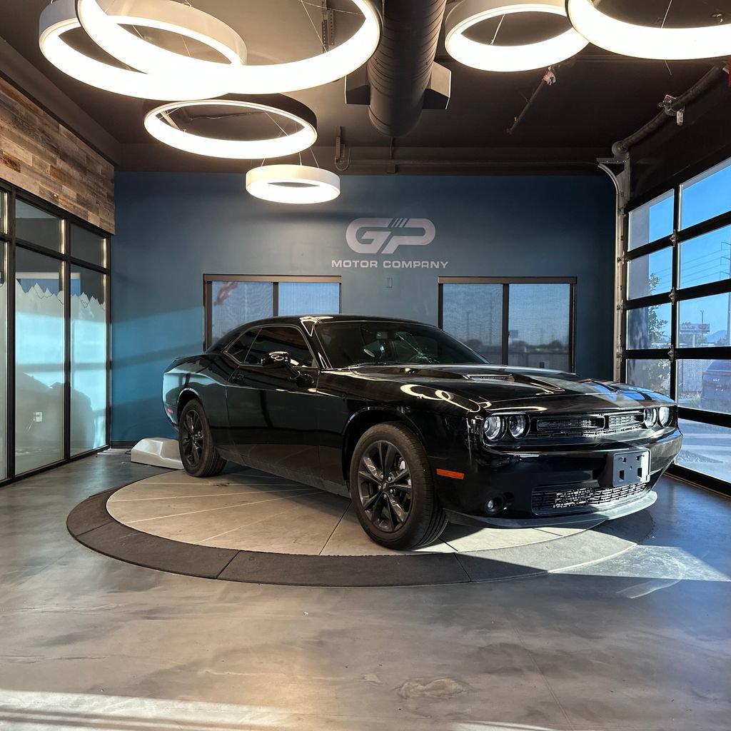 Used 2022 Dodge Challenger SXT w/ Blacktop Package AWD/4WD image 1