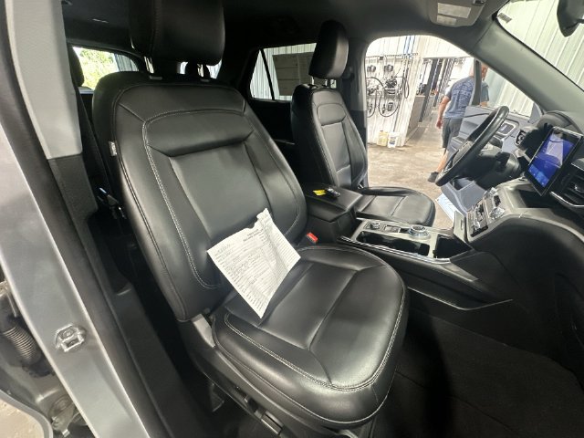 Certified 2023 Ford Explorer XLT w/ Equipment Group 202A AWD/4WD image 32