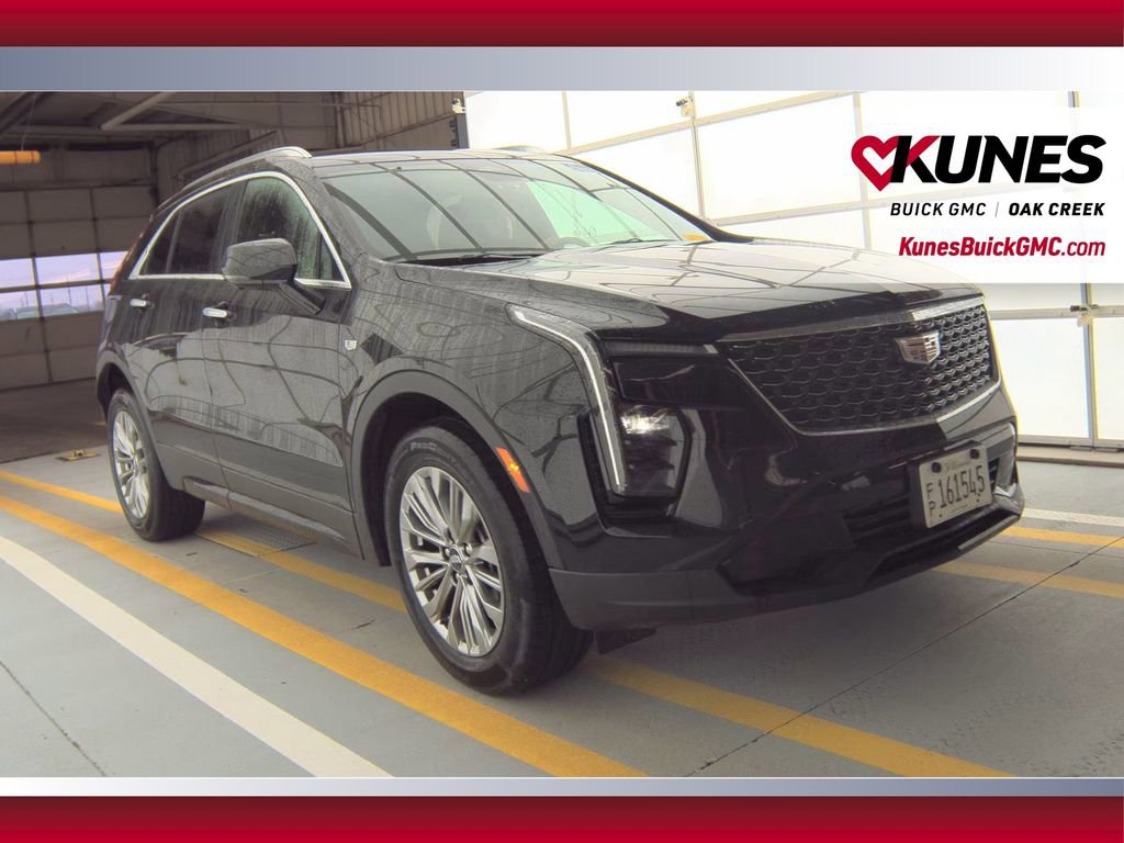 Used 2025 Cadillac XT4 Premium Luxury image 5