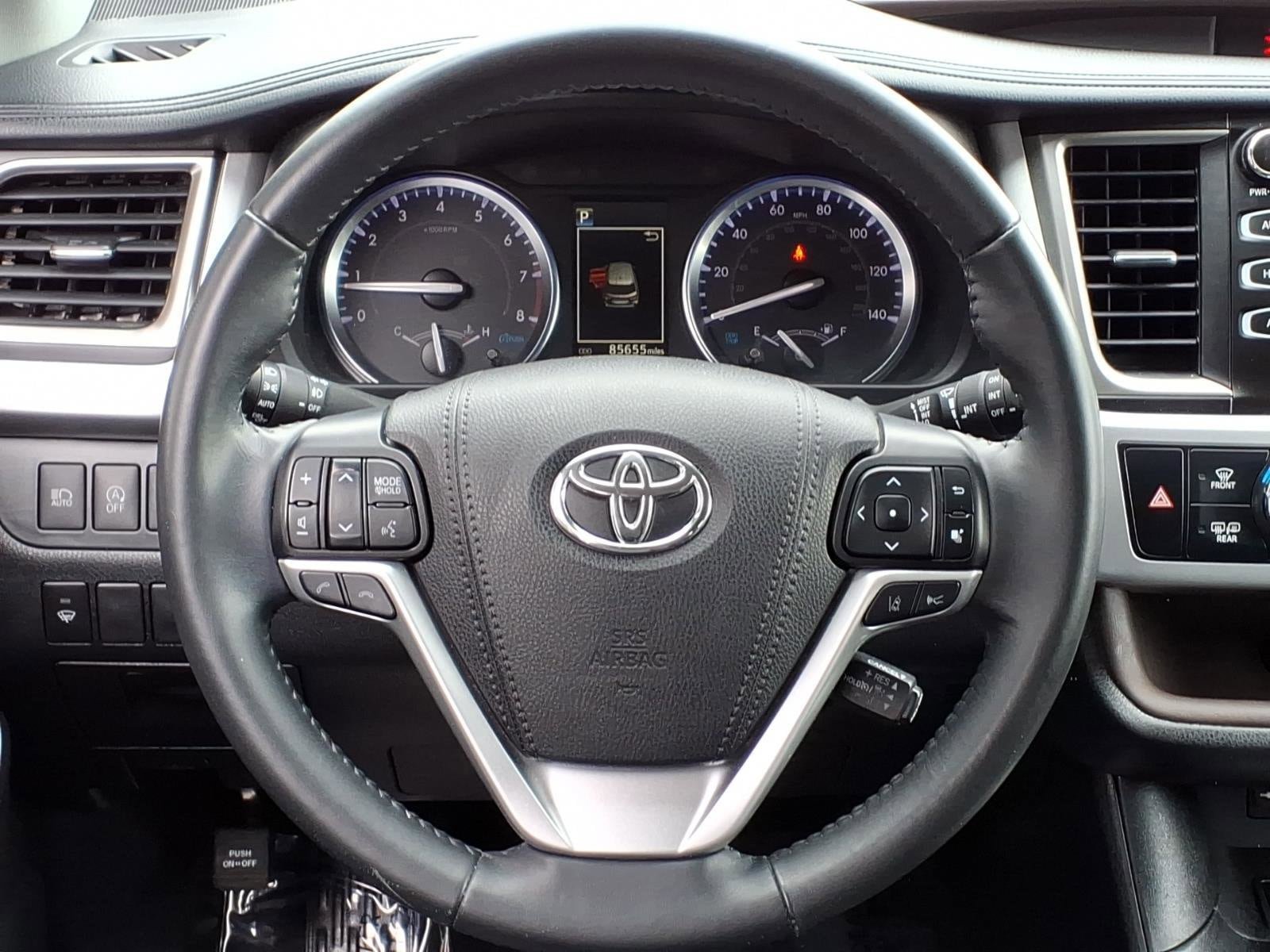 Used 2019 Toyota Highlander XLE AWD/4WD image 27