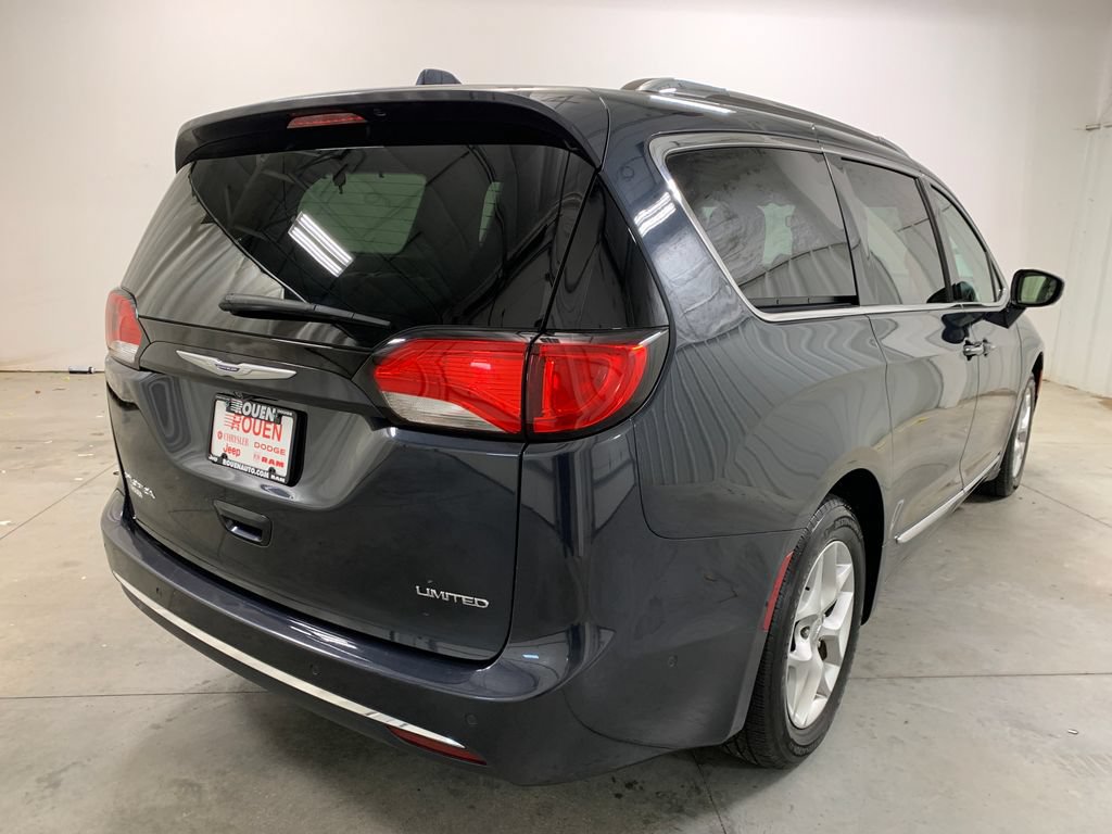 Used 2020 Chrysler Pacifica Limited w/ Advanced Safetytec Group FWD image 10