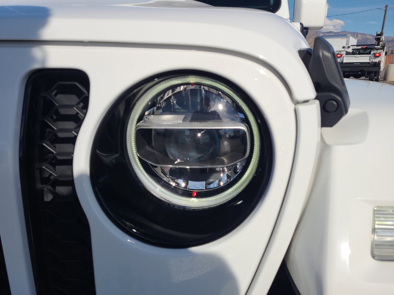 Used 2021 Jeep Wrangler Unlimited Sahara image 9