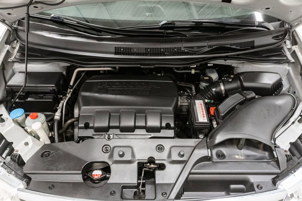 Used 2011 Honda Odyssey Touring image 3