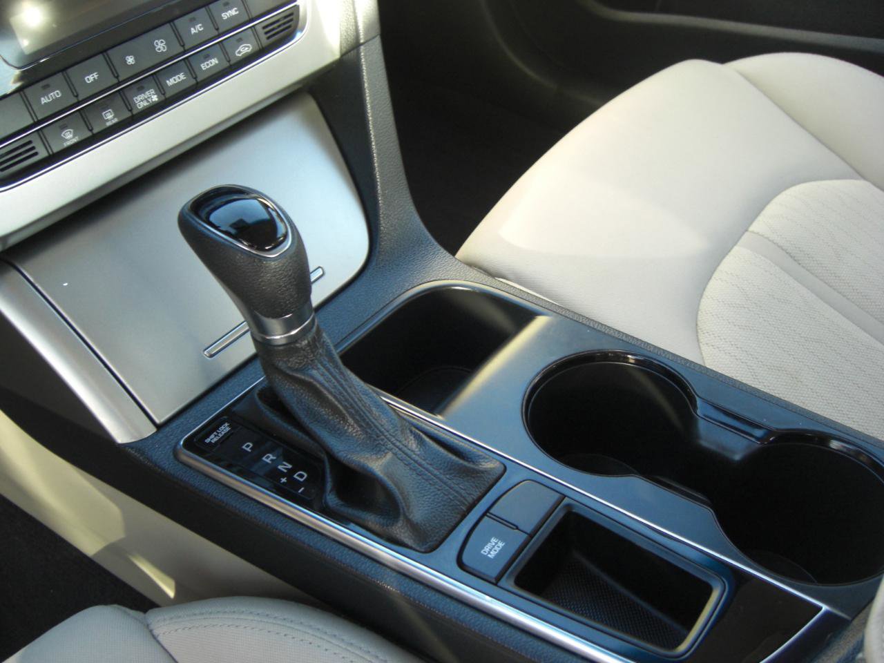 Used 2016 Hyundai Sonata SE FWD image 7