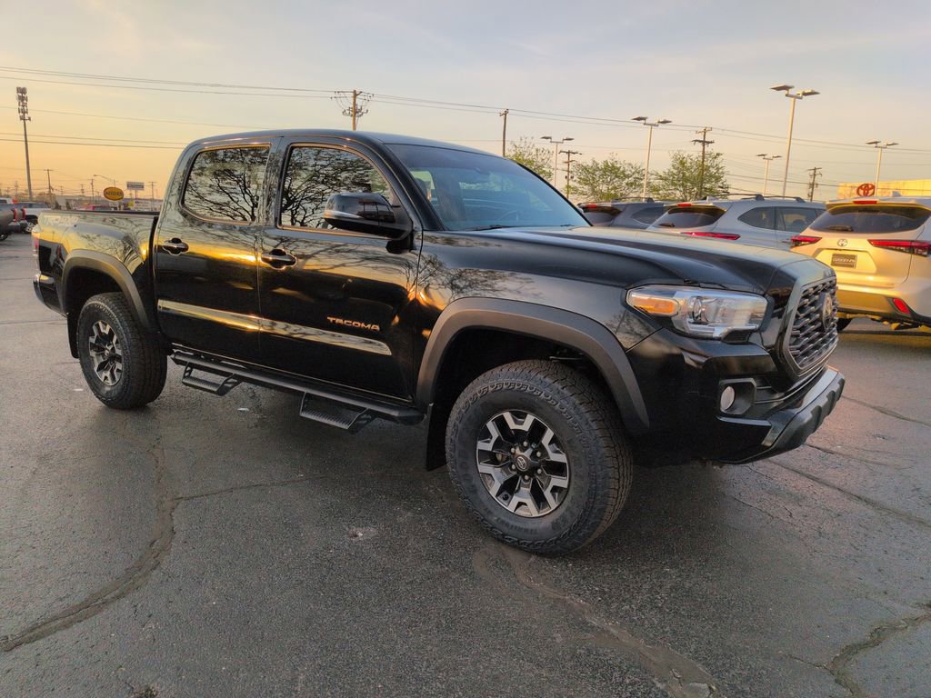 Used 2023 Toyota Tacoma TRD Off-Road AWD/4WD image 7