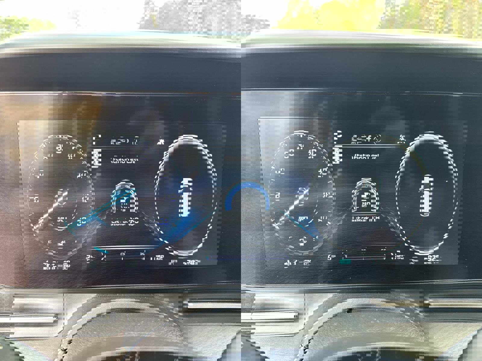 Used 2023 Kia Carnival SX image 30