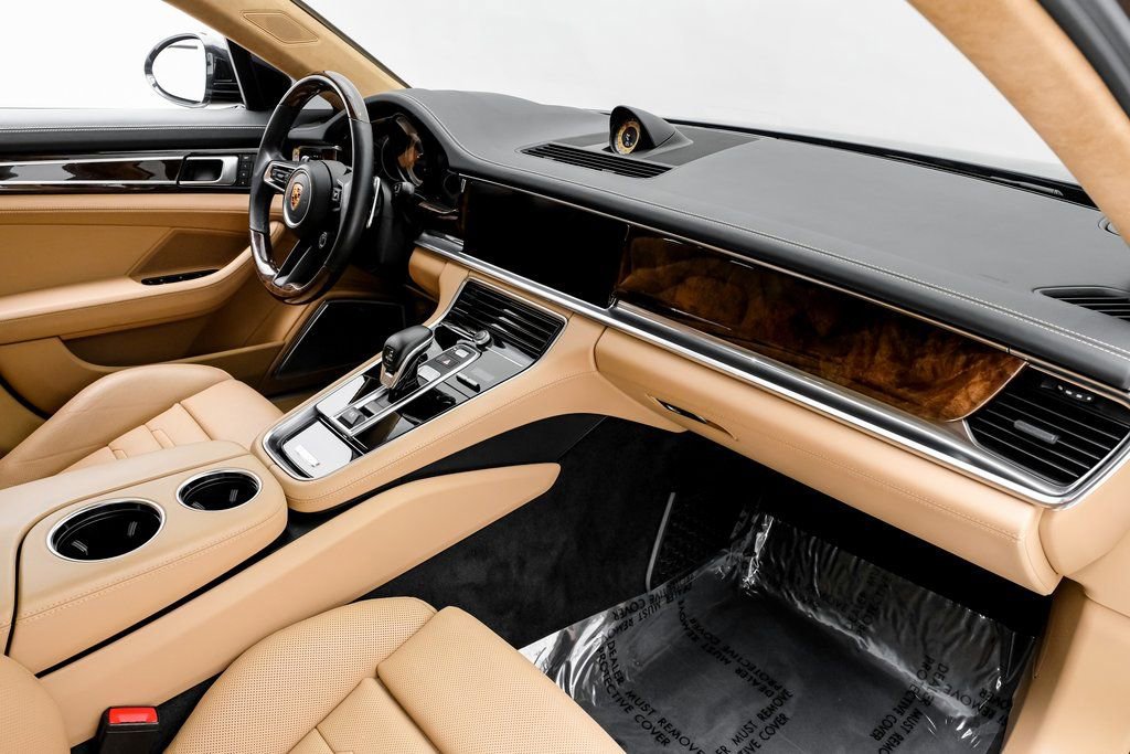 Used 2022 Porsche Panamera Turbo S image 10