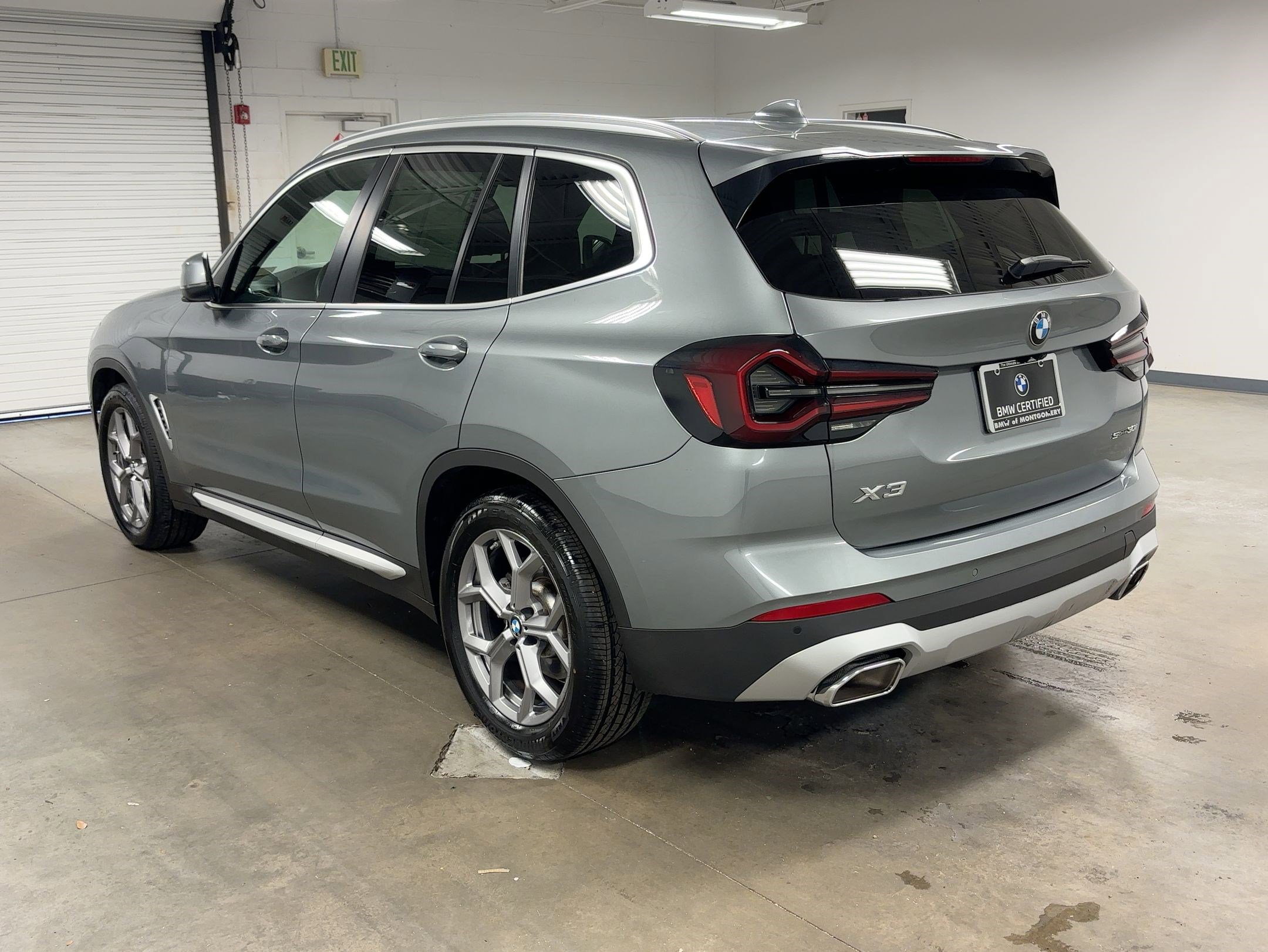 Used 2024 BMW X3 sDrive30i image 3