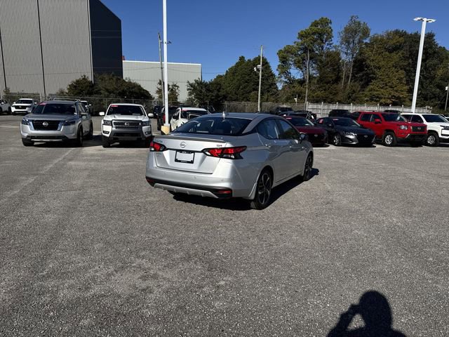 New 2025 Nissan Versa SR w/ Trunk Package FWD image 5
