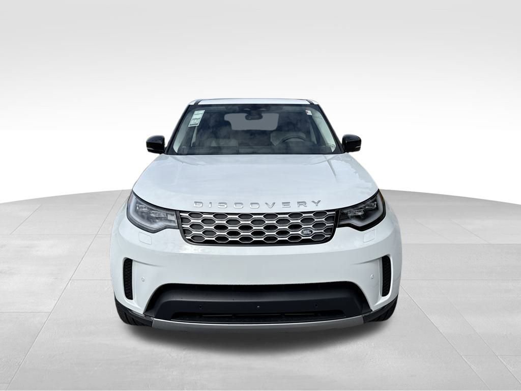 New 2025 Land Rover Discovery S image 4