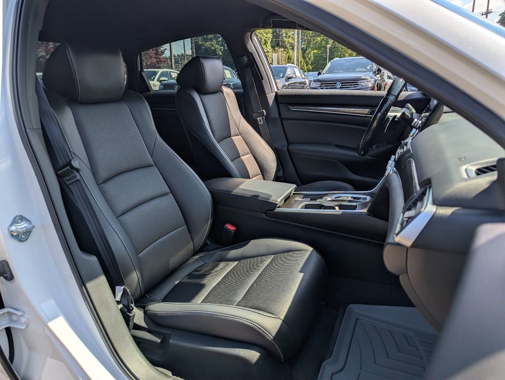 Used 2022 Honda Accord Sport image 30
