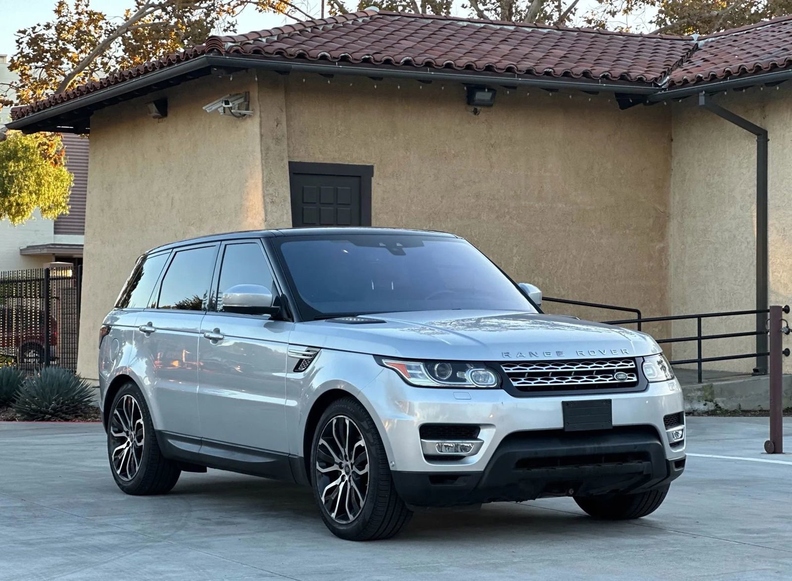 Used 2017 Land Rover Range Rover Sport HSE