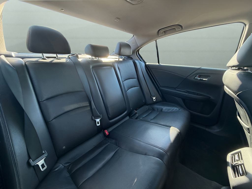 Used 2014 Honda Accord Touring image 18