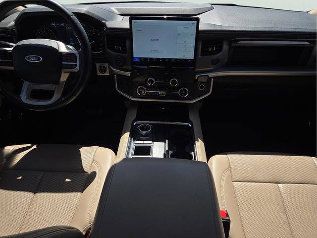 Used 2022 Ford Expedition XLT RWD image 7