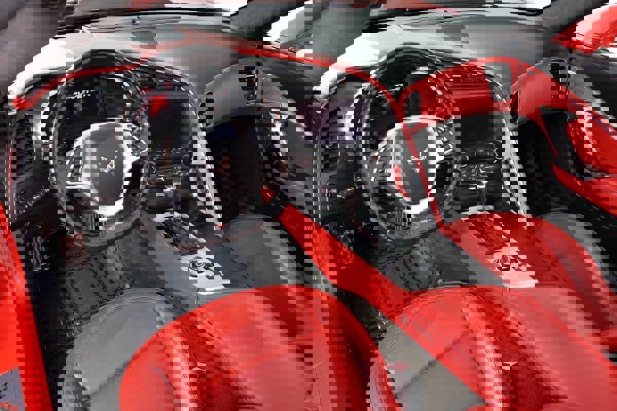 Used 2016 Chevrolet Corvette Z06 w/ 3LZ Preferred Equipment Group image 19