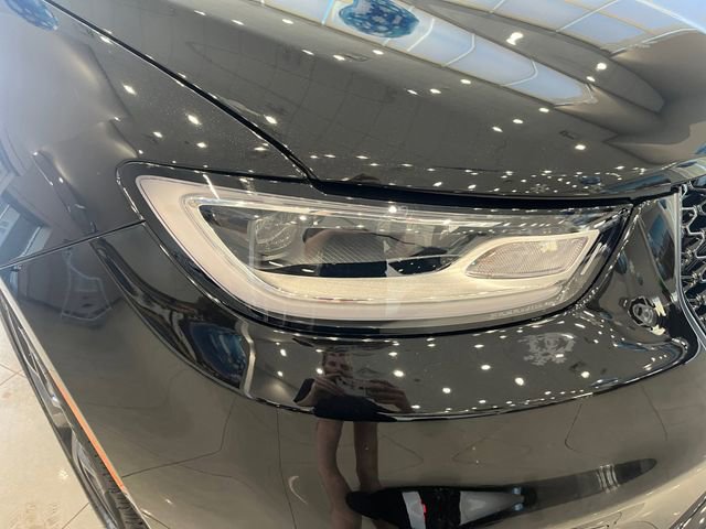 New 2026 Chrysler Pacifica Limited image 11