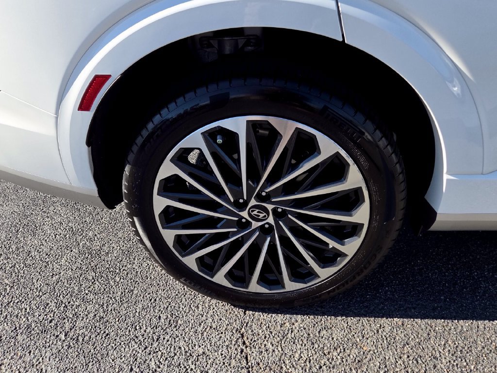 Used 2026 Hyundai Palisade Calligraphy FWD image 18