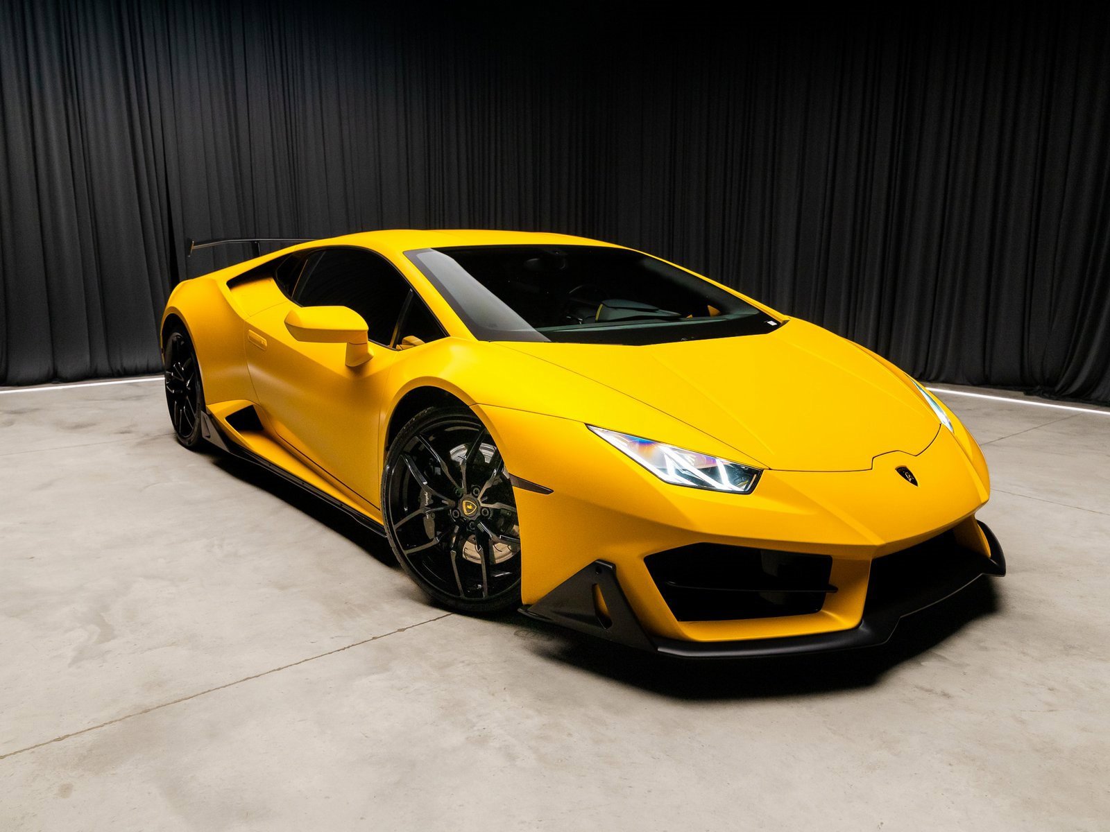 Used 2016 Lamborghini Huracan LP 580-2 image 7