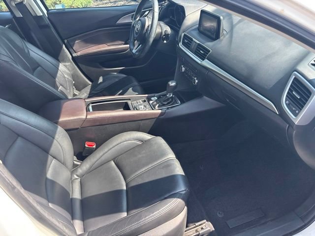 Used 2018 MAZDA MAZDA3 Touring FWD image 7