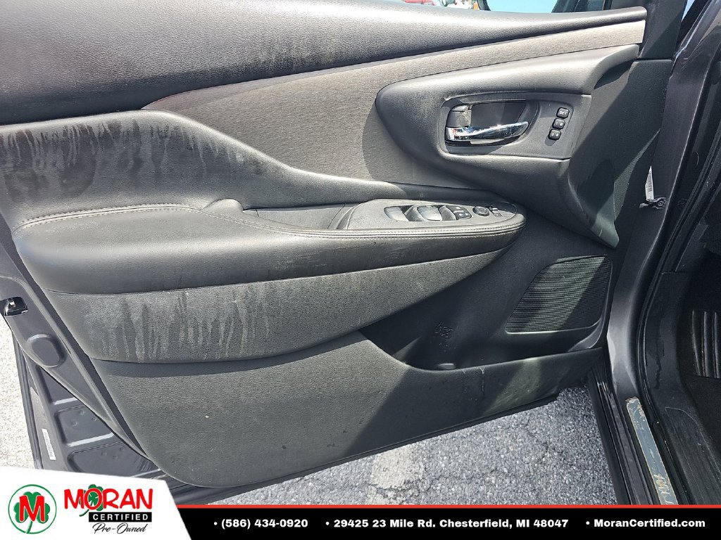 Used 2020 Nissan Murano SL w/ Moonroof Package AWD/4WD image 12