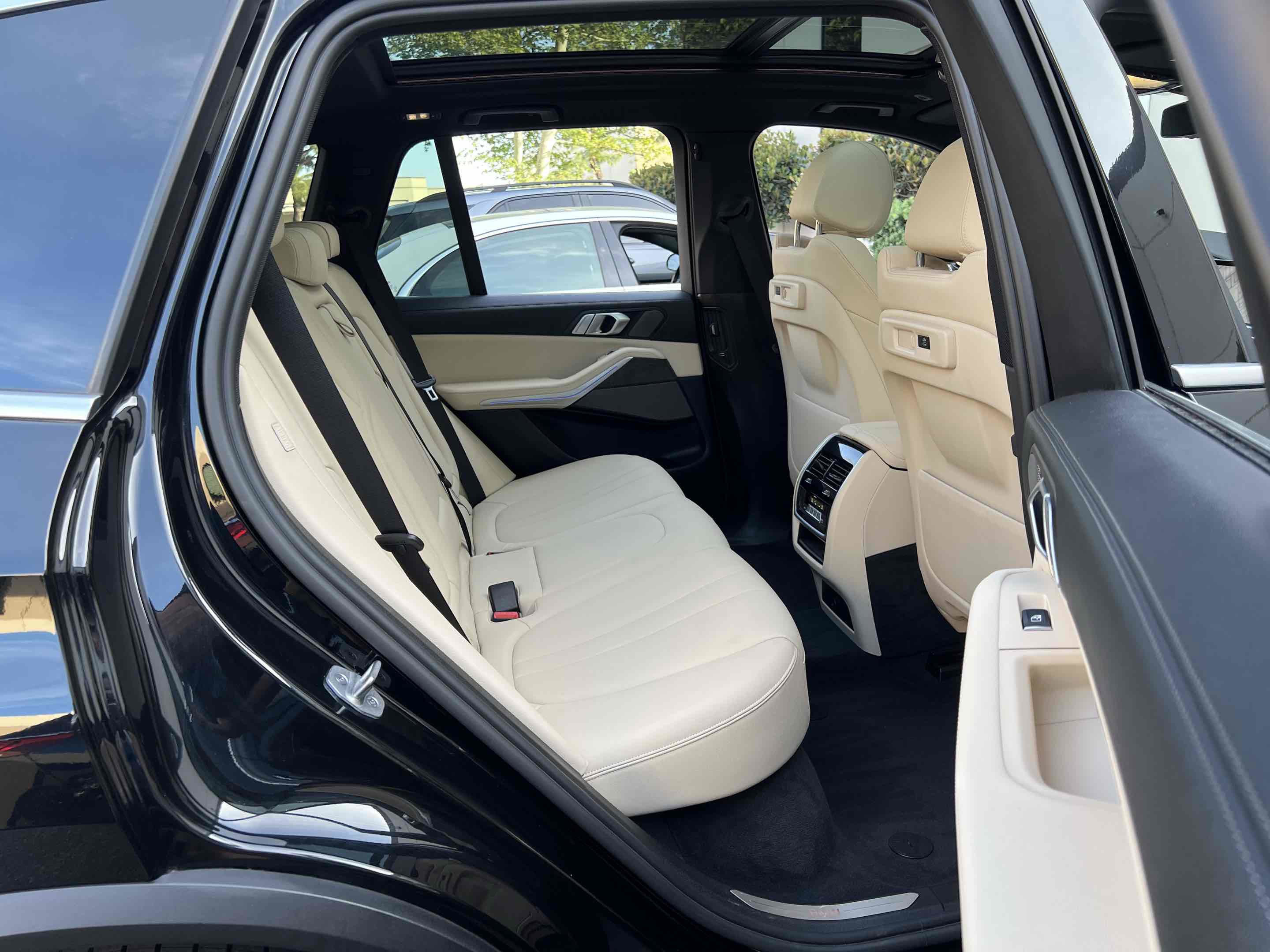 Used 2021 BMW X5 sDrive40i w/ Premium Package RWD image 39