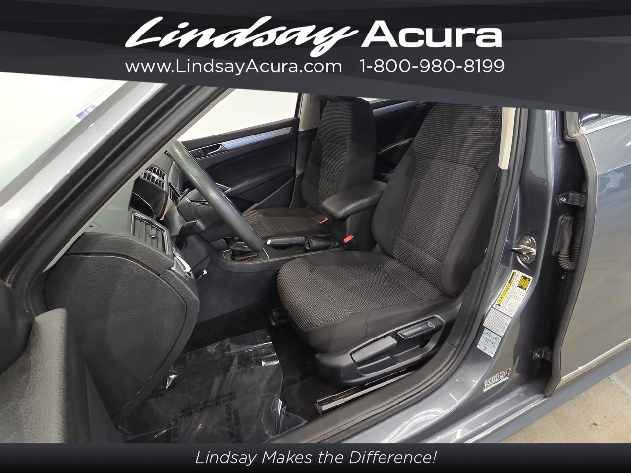 Used 2017 Volkswagen Passat 1.8T S image 11