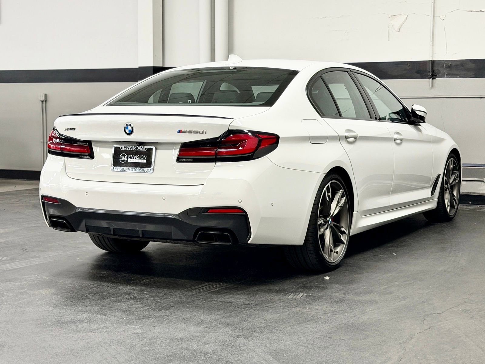 Used 2023 BMW M550i xDrive w/ Executive Package AWD/4WD image 12