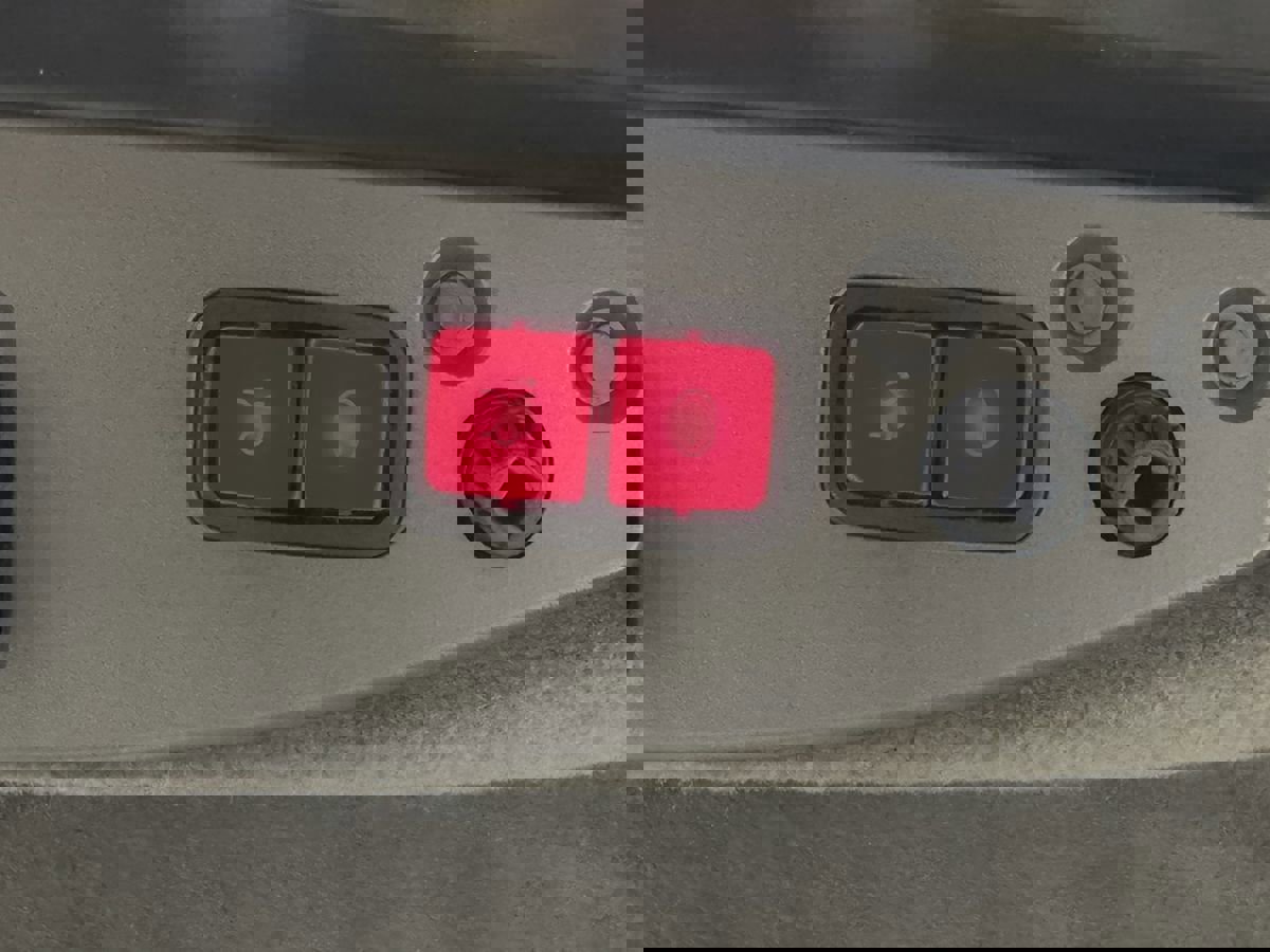 Used 2011 Mercedes-Benz SL 550 image 49