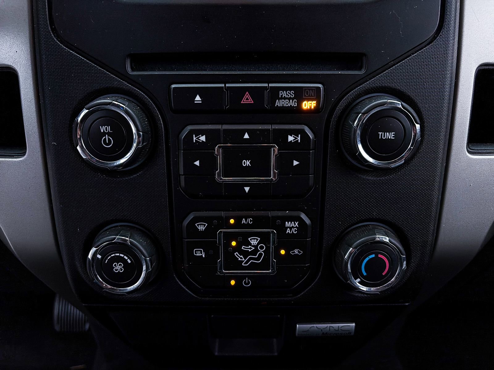 Used 2014 Ford F150 XLT w/ XLT Chrome Package image 17