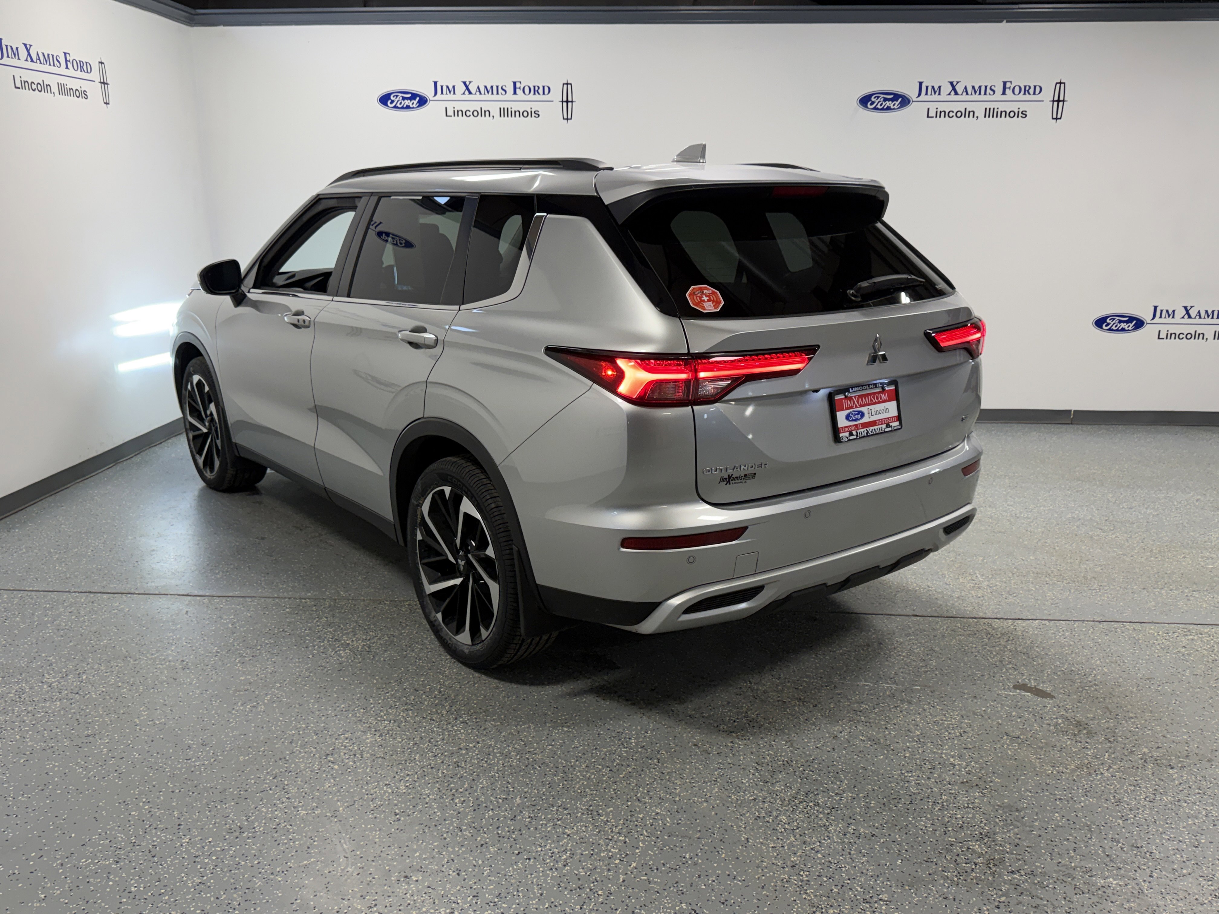 Used 2024 Mitsubishi Outlander SE image 29