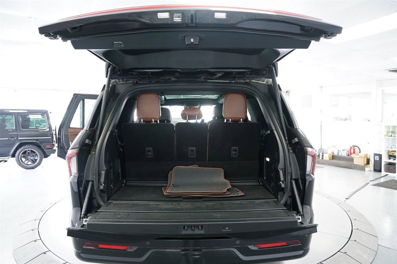 Used 2025 Lincoln Navigator Reserve AWD/4WD image 26