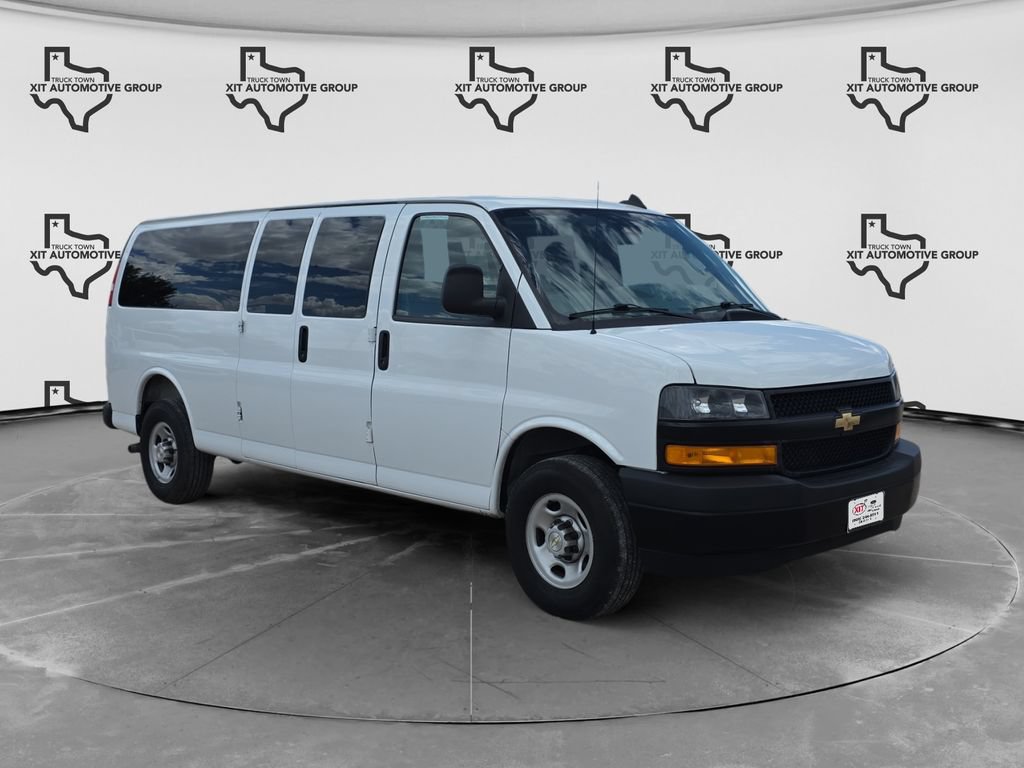 Used 2025 Chevrolet Express 3500 LS RWD image 1