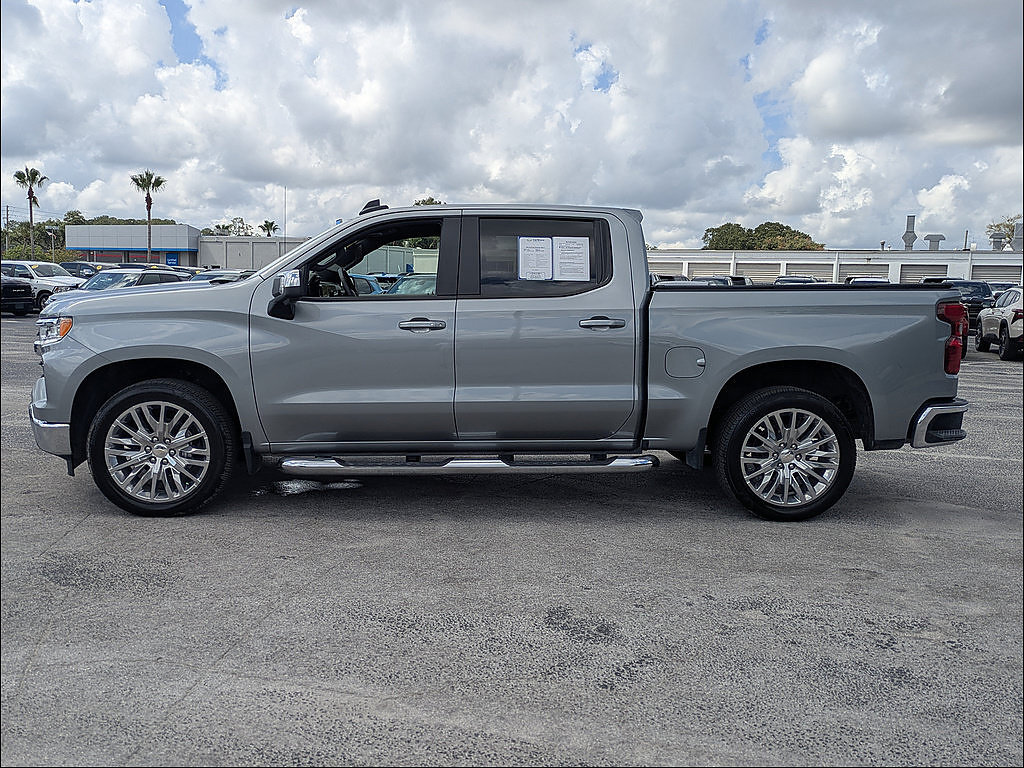 Used 2026 Chevrolet Silverado 1500 LT w/ Safety Package RWD image 4