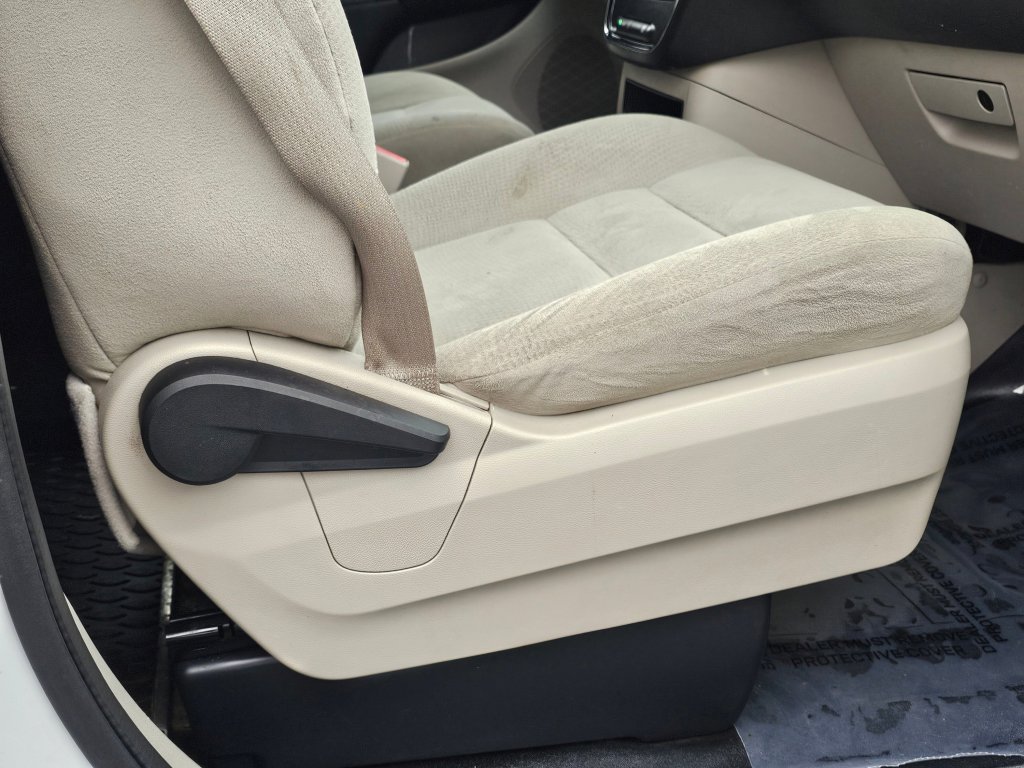 Used 2014 RAM C/V Tradesman image 22